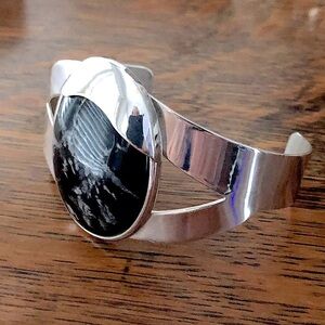 $132 Estate Sterling Cuff marked DTR China  Jay King